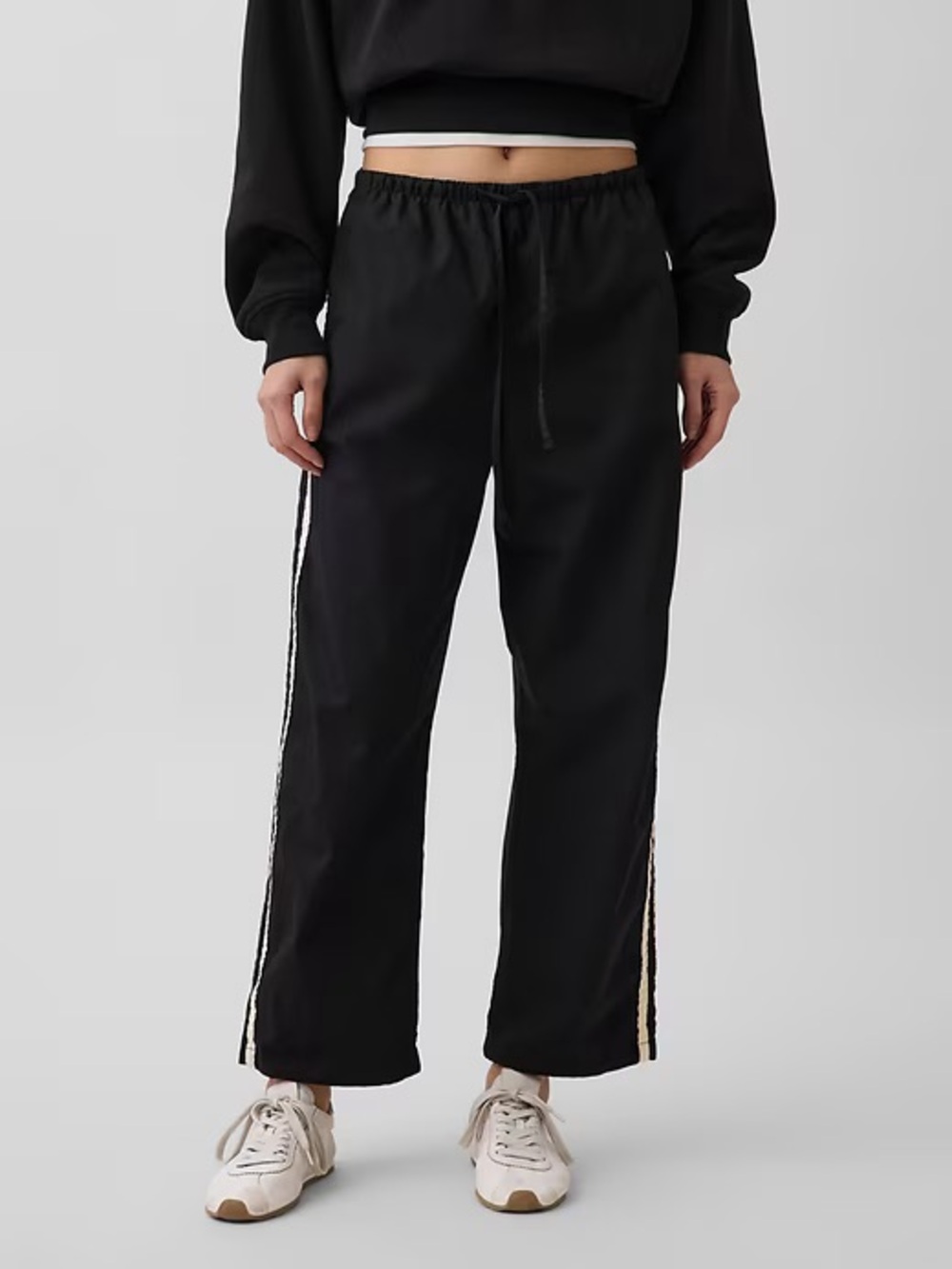 GAP Viral Side Stripe Elastic Waist Barrel Pants in Black, Small - Picture 12 of 14